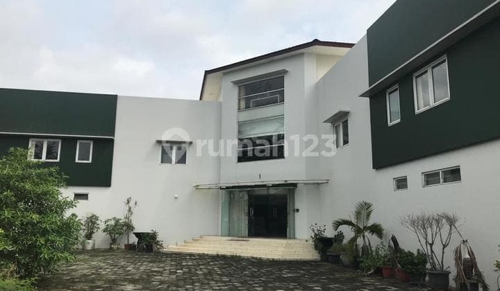 Strategic Office Building for Sale in Bintaro, South Jakarta