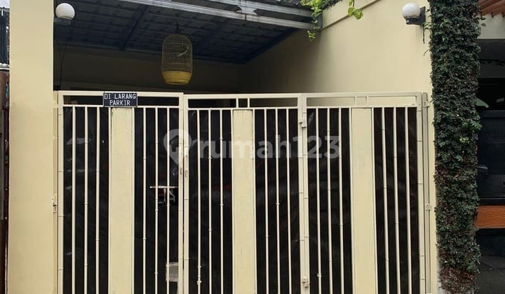 Di Sewakan Rumah 1 Lantai Dekat S M P 14 Sayap Supratman Bandung