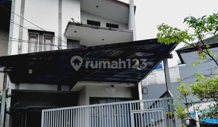 Di Jual Rumah 2 Lantai Siap Huni Di Komplek Mekar Wangi Bsndung