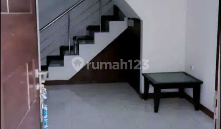 Di Sewakan Rumah Semi Furnish Area Kembar - B K R Baamdung