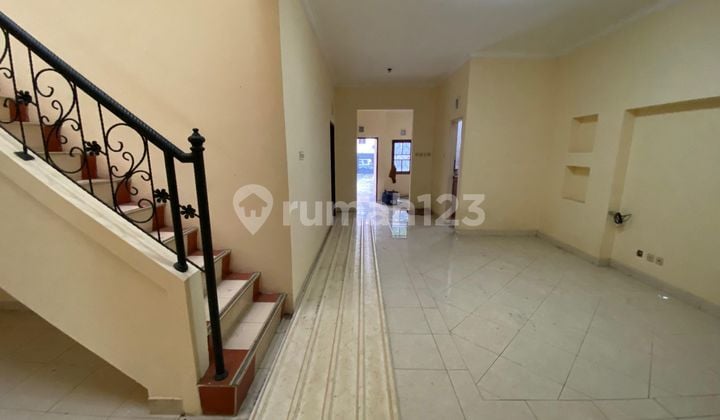 For Rent. 2-Story House Ready to Live In, Cemara Setra Duta, Bandung