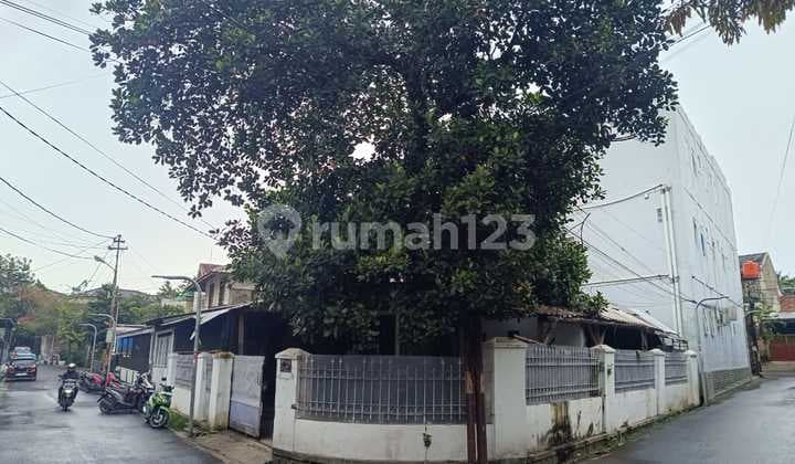 For Rent: v1 Floor House, Suitable for Business/Office Space on Jl Sukasenang Near Itenas Bandung