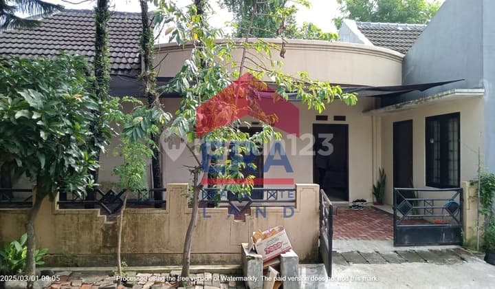 House, 1 Floor, SHM, in Griya Shanta