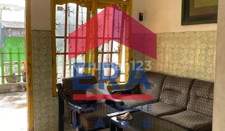 Rumah 2 Lantai SHM di Jalan Galunggung , Malang