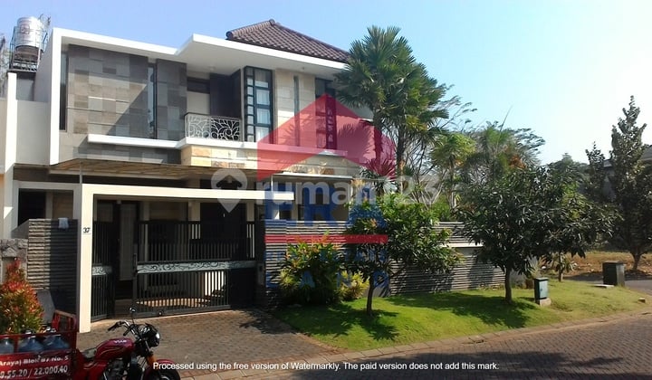 Rumah 2 Lantai Furnished SHM di Taman Indrakila Golf Araya , Malang