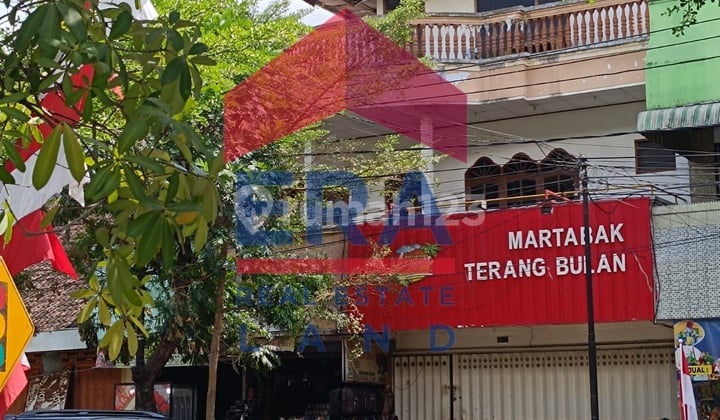 Business space on Jalan Ra Kartini, Trenggalek, 600 m with SHM (Certificate of Ownership).