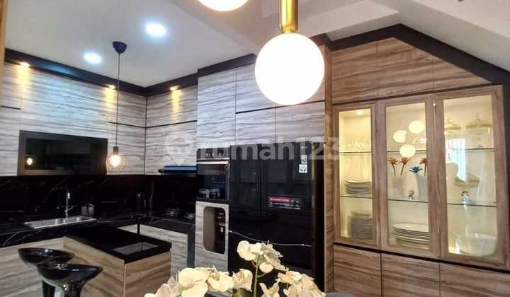Rumah Siap Huni 3 Lantai Lokasi Discovery Bintaro Jaya - 0204