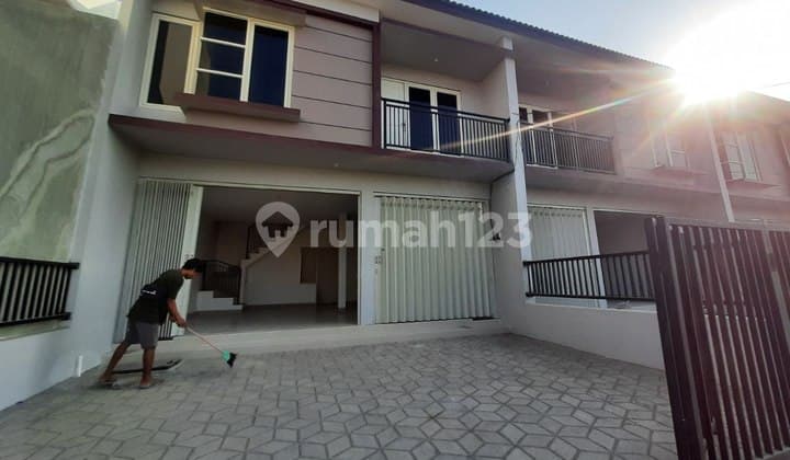 Rumah Usaha Amsterdam Green Mansion Juanda Lokasi Paling Depan