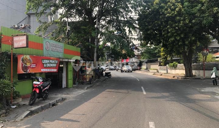 Commercial Land Suitable for Business in East Tebet.