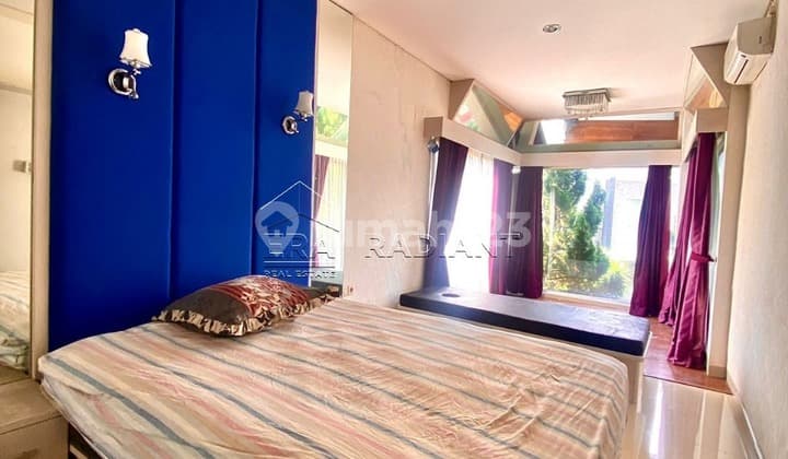Rumah Hook 2 Lantai di Bintaro 9, Cluster Emerald Town House