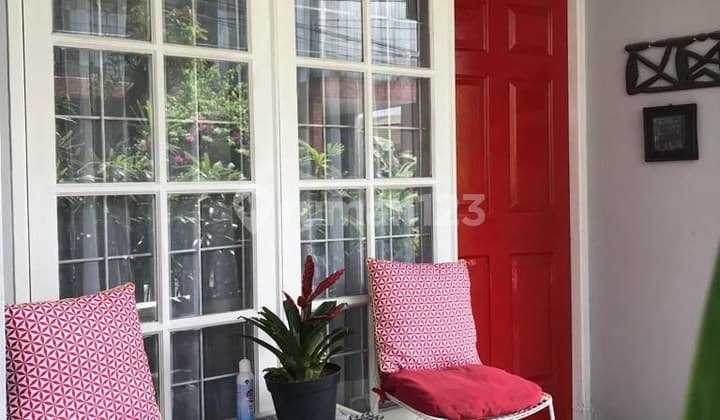 Lokasi Bagus, Rumah 2 Lantai di Bintaro Sektor 5, Komplek Perkici