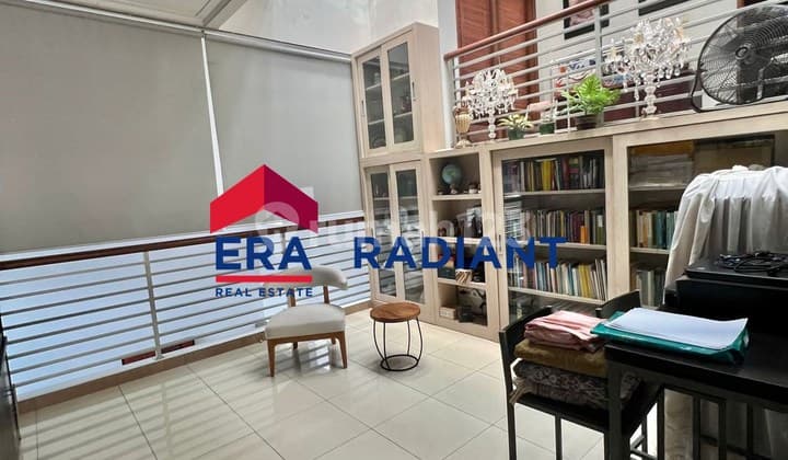 Rumah Hook 2 Lantai Siap Huni di Jl Abdul Majid Dalam, Jaksel