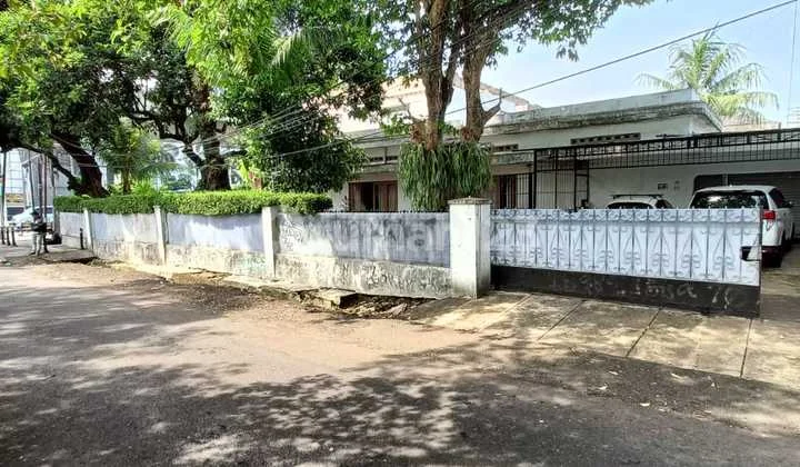 Rumah Hitung Tanah Strategis Di Kebayoran Baru Jakarta Selatan