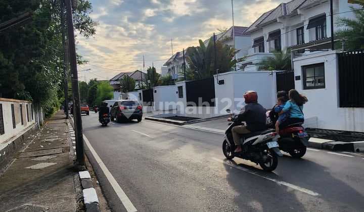 Strategic Land Suitable for Business in Kebayoran Baru Area, South Jakarta