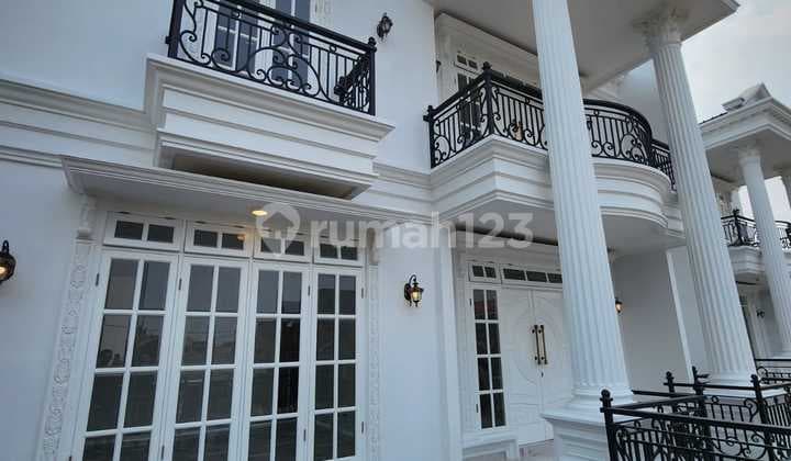 Rumah Mewah American Classic Strategis Area Cilandak Jaksel