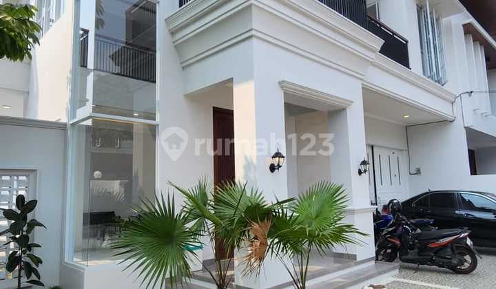 Elegant Luxury House Strategically Located in Lebak Bulus, South Jakarta