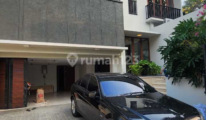 Luxury House in Strategic Cipete Area, South Jakarta