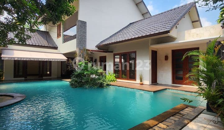 Rumah Mewah Tropical Resort Strategis Cipete Jakarta Selatan