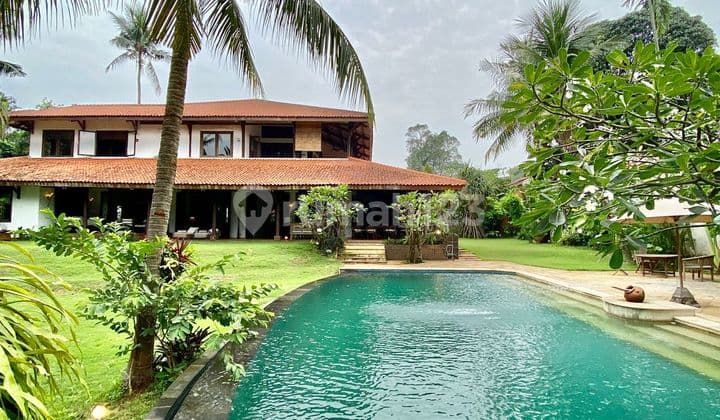 Beautiful Balinese Style House in Pejaten Barat, South Jakarta