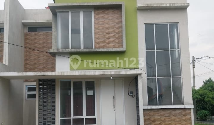 Huk's Well-Maintained House Ready to Occupy in Bukit Cimanggu City, Bogor