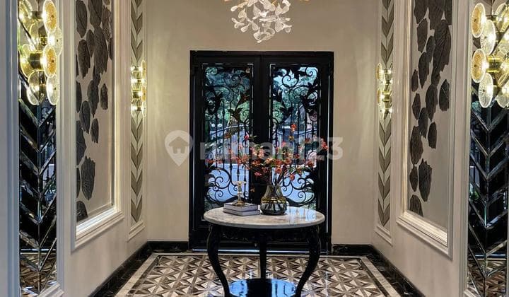 Luxurious Hook House Fully Furnished Strategic Location in Citra Gran Cibubur