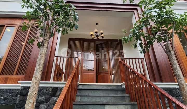 Rumah Mewah Strategis Area Kemang Jakarta Selatan