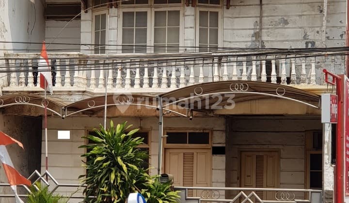 Rumah Standart Pinggir Jalan Raya di Duren Sawit, Bisa Nego