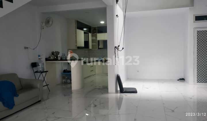 Jual Cepat Rumah Bagus Kondisi Rapih di Sunter Mas, Nego Tipis
