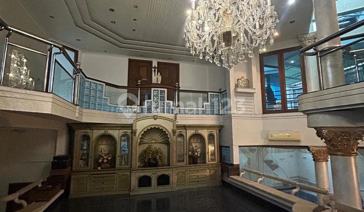 Jual Cepat, Rumah Mewah Classic Hoek di Sunter Bisma, Nego