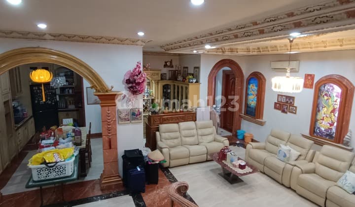 Jual Cepat, Rumah 3,5Lantai Rapih Cantik Siap Huni Di STS, Nego