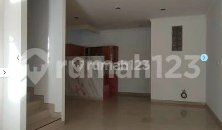 Jual Cepat, Rumah 2,5Lt Rapih Siap Huni di Sunter Taman Nyiur