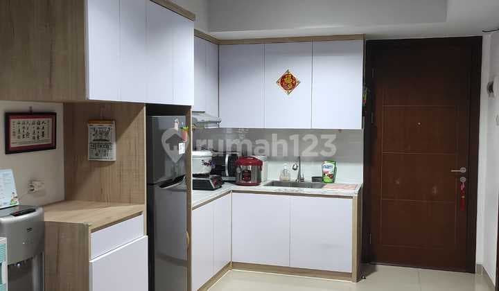 Jual Cepat Apt. Springhill Terrace 2BR Semi Furnish, Bisa Nego