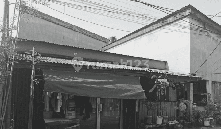 Jual Cepat, Rumah Tua Hoek Harga Dibawah NJOP Di Sunter Agung