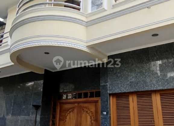 Jual Rumah Bonus Bangunan,Seharga NJOP! Jual Cepat, Rumah Standart 2Lt di Sunter Agung