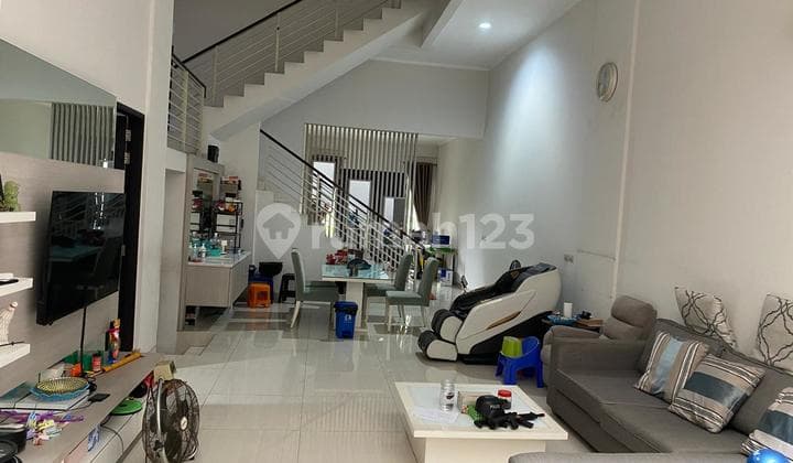 Jual Cepat, Rumah 3,5Lt Rapih Siap Huni Strategis Dekat Jis, Nego