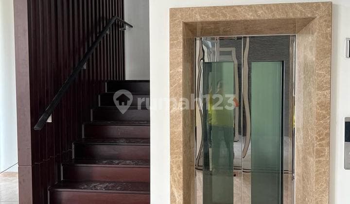 Disewakan Rumah Mozart Golf Island Pik Ada Lift