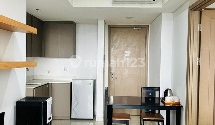 For Sale Fast: Gold Coast 2 Bedroom Furnished Apartment - Pool, City, and Sea View