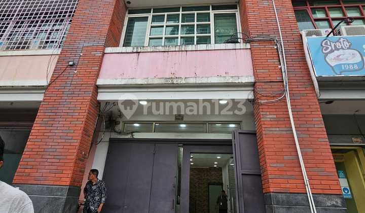 Dijual atau Sewakan Ruko Jl. Pluit Sakti - 3,5 Lantai Dijual atau Sewakan Ruko Jl. Pluit Sakti - 3,5 Lantai