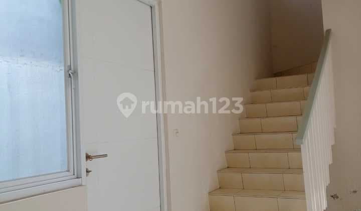 Dijual Rumah Minimalis 2 Lantai Murah di Serpong Lagoon Bsd
