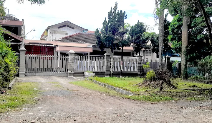 Rumah Semi Furnished SHM di Sonokembang, Malang