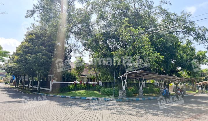Rumah Bagus Semi Furnished SHM Di Jalan Semarang, Kota Malang