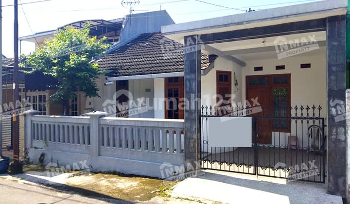 Rumah Bagus Unfurnished SHM di Ikan Ikan , Blimbing Malang