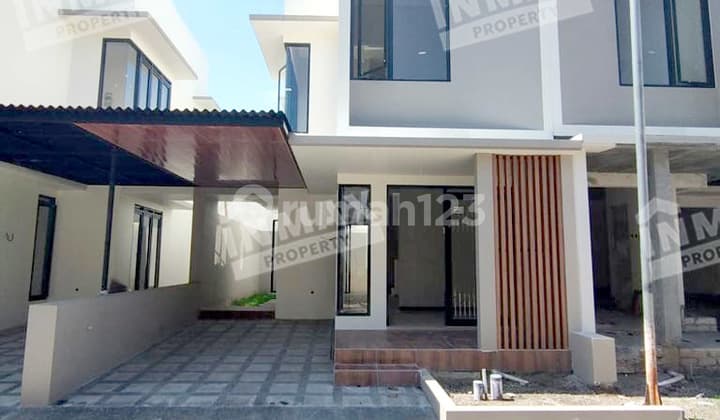 Rumah 2 Lantai Baru Unfurnished SHM di Rich Sasando, Malang