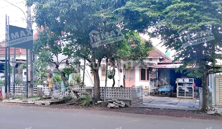 Rumah Luas Cocok Untuk Usaha Strategis Daerah Jalan Bromo, Kota Malang