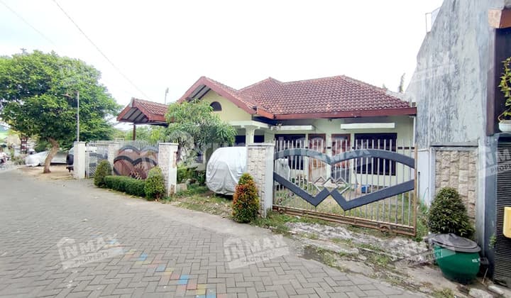 Jual Rumah 1 Lantai Minimalis Tanah Luas Lokasi Di Karya Timur, Kota Malang