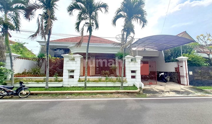 Rumah Luas Semifurnished Lokasi Strategis Di Taman Borobudur Blimbing Malang