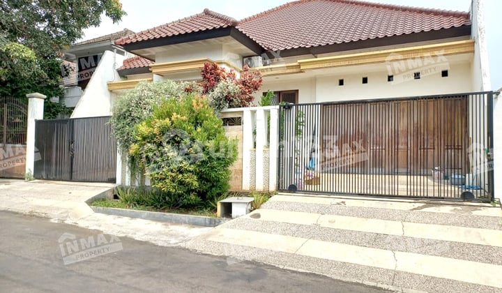 Rumah Bagus Unfurnished SHM di Bukit Dieng, Malang