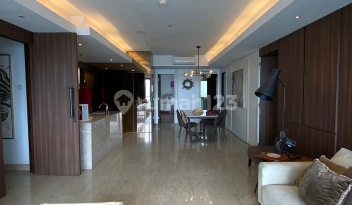 Apartemen royal springhill kemayoran full furnish luas 196m