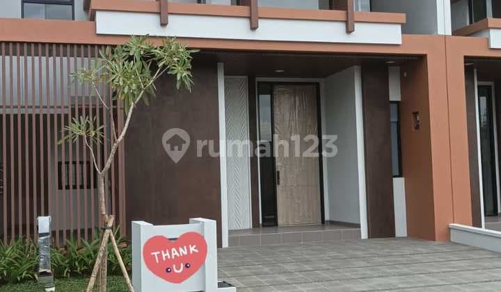 Rumah Tropical Resort Free Ppn di Padi Golf Estate Suvarna