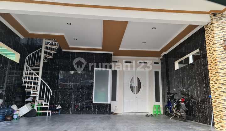 Rumah Besar 3 Lantai Full Renov Full Furnish di Talaga Bestari Cikupa